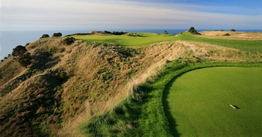 Cape Kidnappers by Gary Lisbon