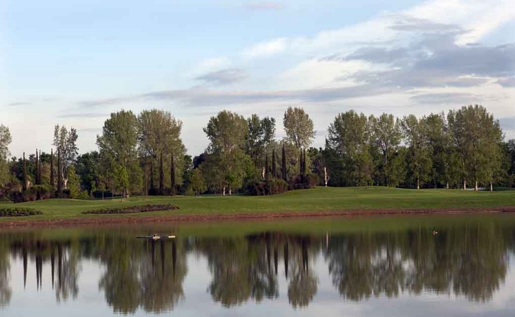 Le Pavoniere Le Pavoniere